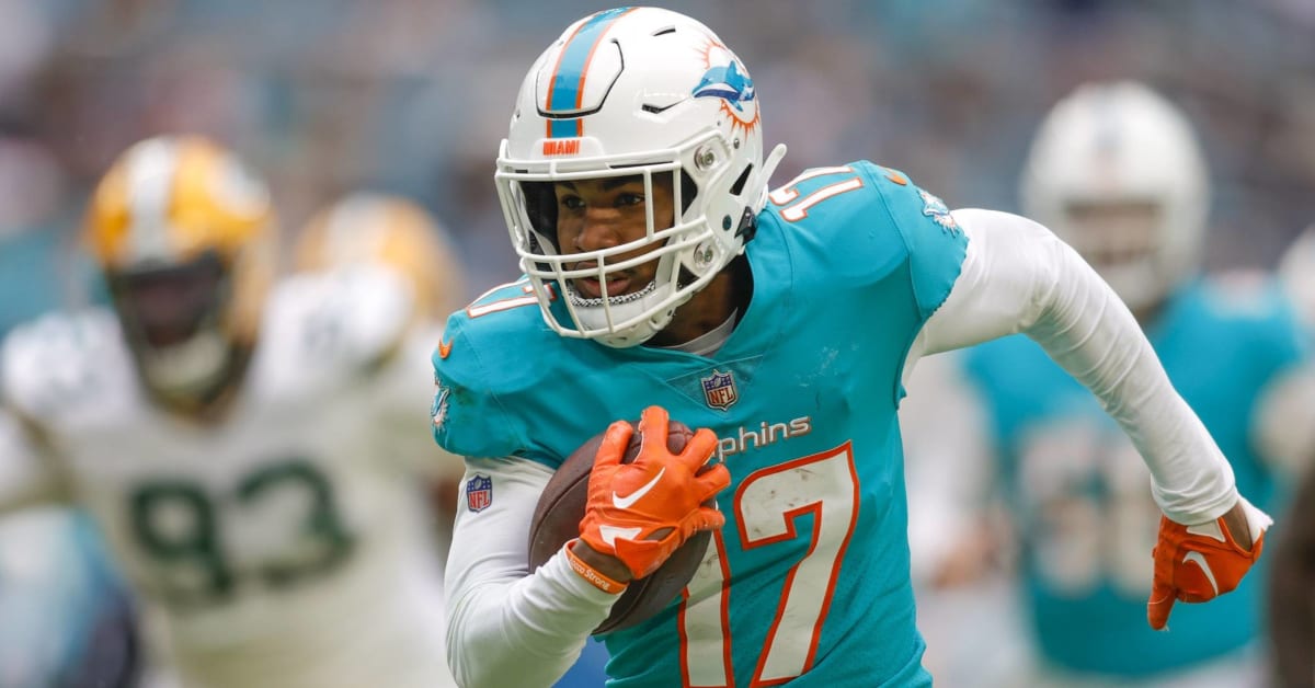 Miami Dolphins WR Jaylen Waddle Dealing with Midsection Injury - Sports  Illustrated Miami Dolphins News, Analysis and More