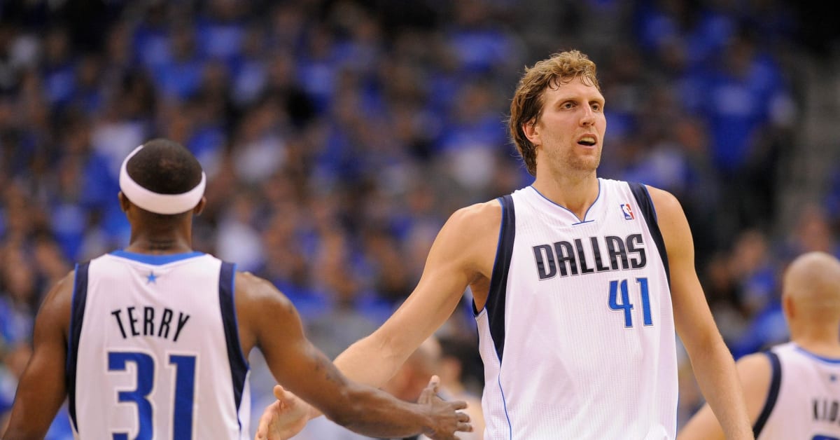 Dallas Mavs Ex Teammates Congratulate Dirk Nowitzki On Hall Of Fame Enshrinement Sports