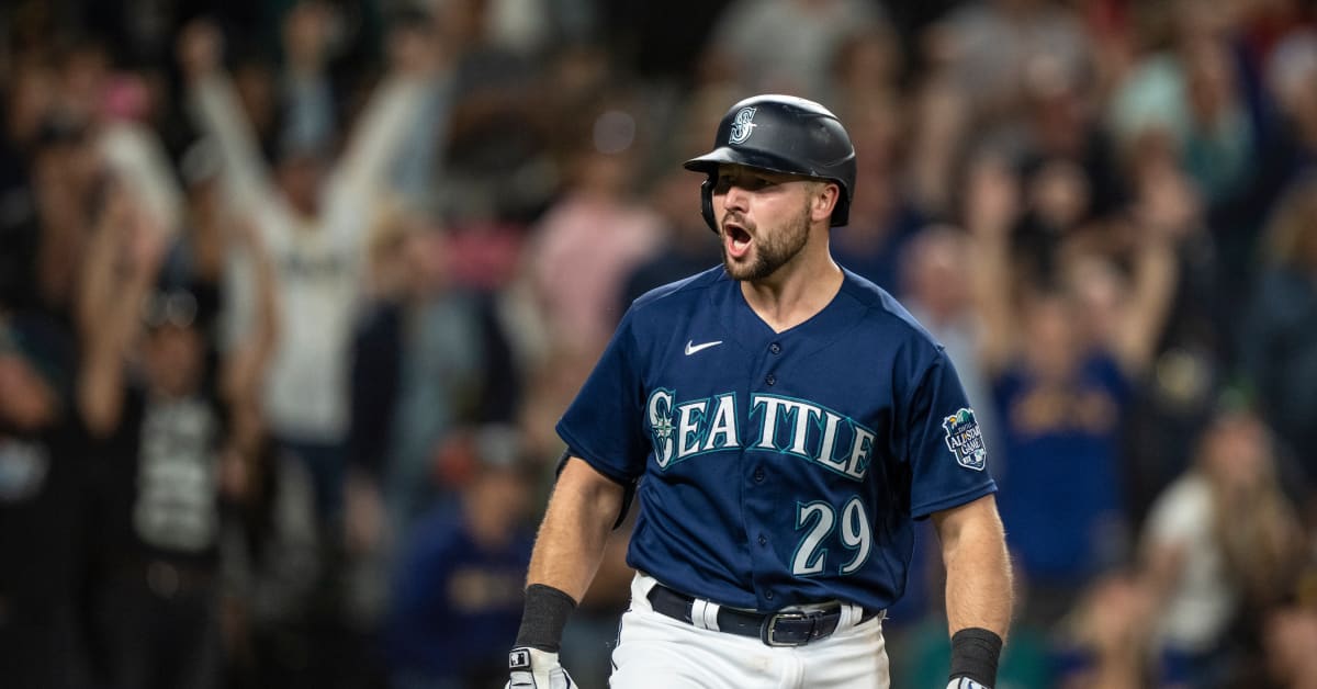 Mariners call up catcher Cal Raleigh for final game of 1st half