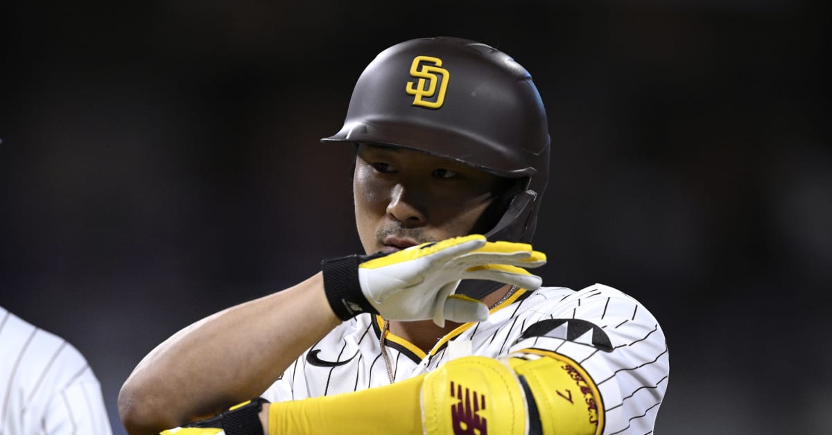 Padres Rumors: Writer Proposes San Diego Trades Ha-Seong Kim for Young  Starting Pitcher - Sports Illustrated Inside The Padres News, Analysis and  More