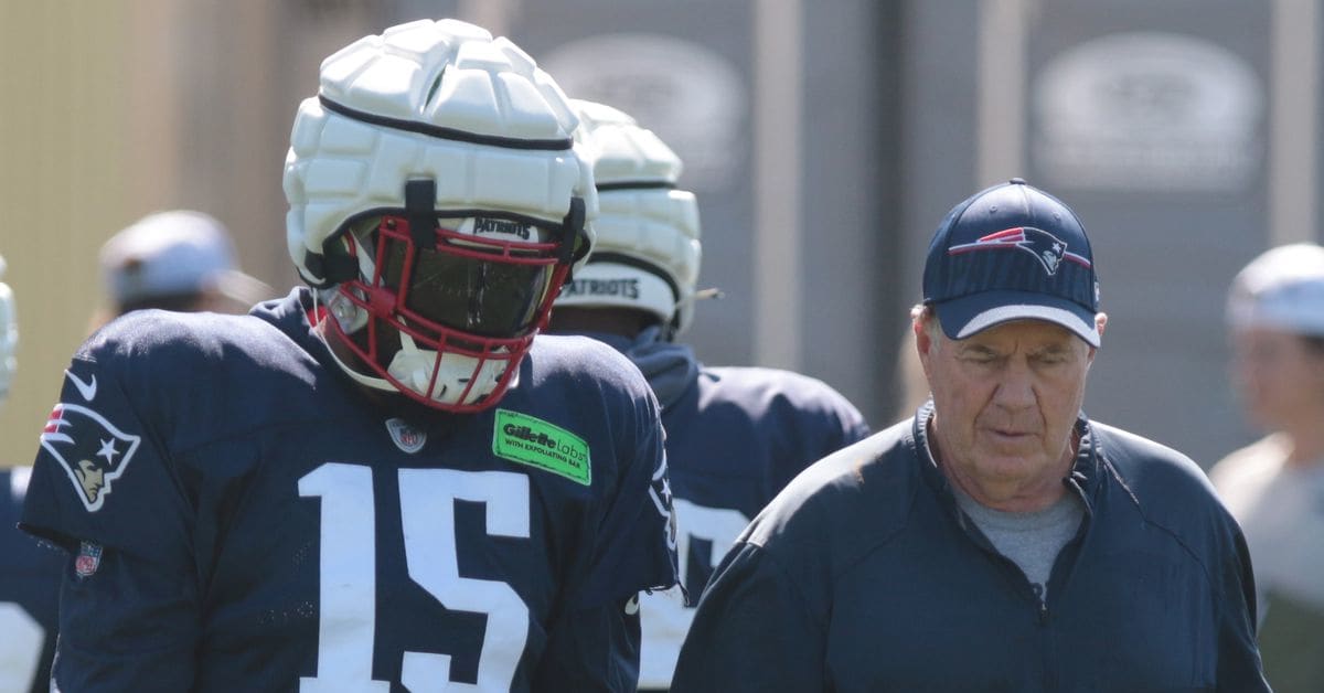 Watch: Ex-Cowboys RB Ezekiel Elliott takes practice field with Patriots for  first time