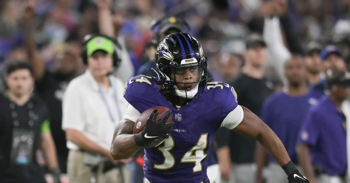 Baltimore Ravens running back Keaton Mitchell outruns Washington