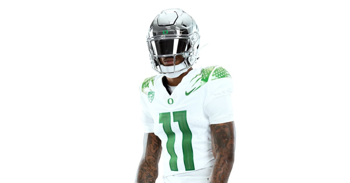 Oregon Football Announces Uniform Combination for Washington State