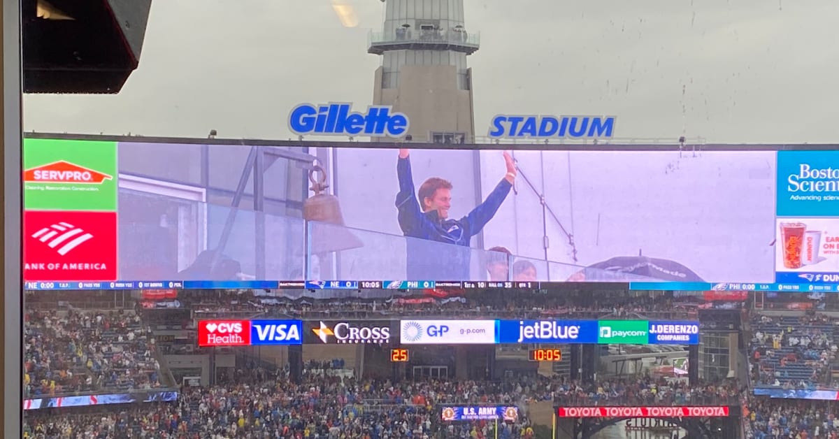 WATCH: Tom Brady rings lighthouse bell at Gillette Stadium to