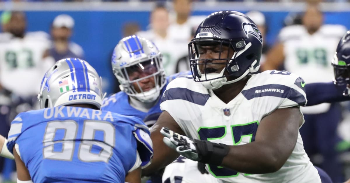 Geno Smith Injured, Seattle Seahawks Lead New York Giants at Halftime -  Sports Illustrated Seattle Seahawks News, Analysis and More