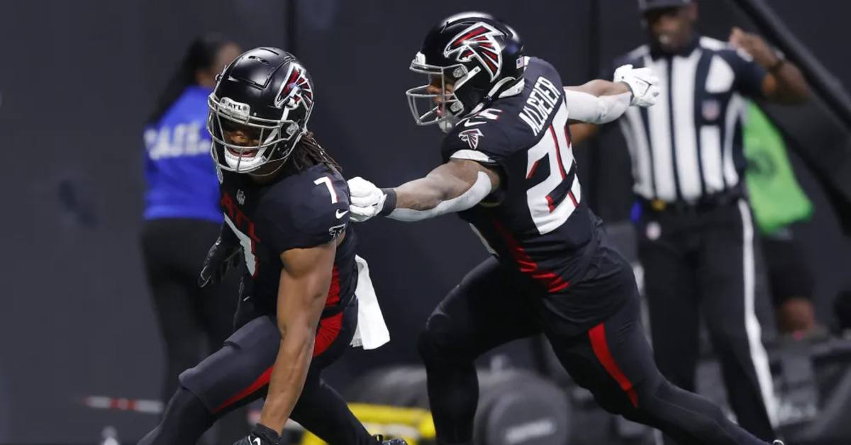 Falcons RBs Bijan Robinson, Tyler Allgeier to continue splitting carries in  backfield