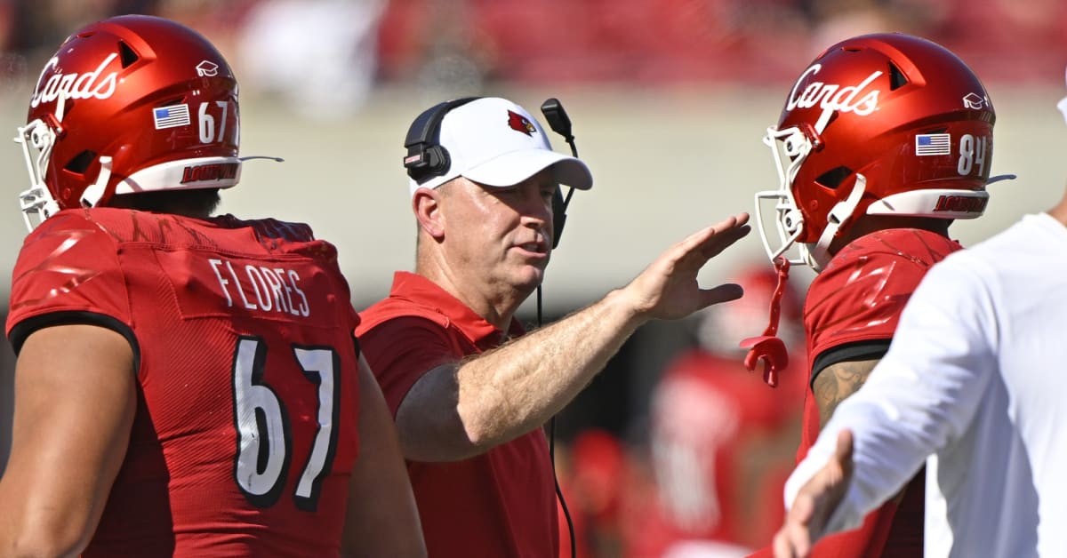 Louisville Football: Cardinals Battle Refs, Destroy Deacons