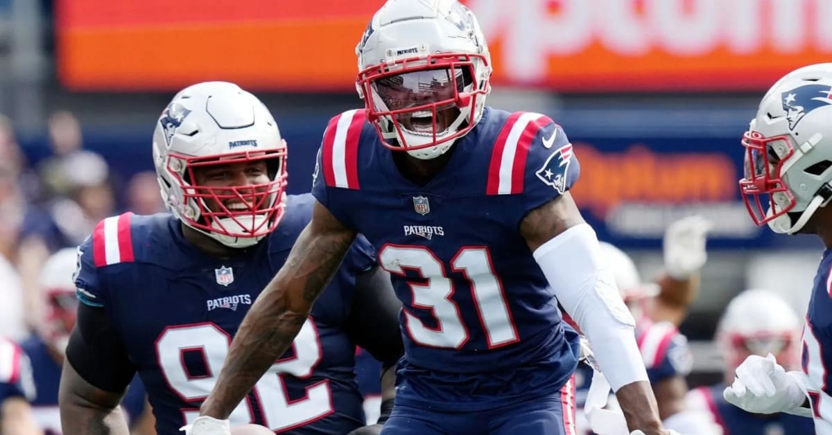 Patriots to don red jerseys, 'Pat Patriot' helmets this Sunday