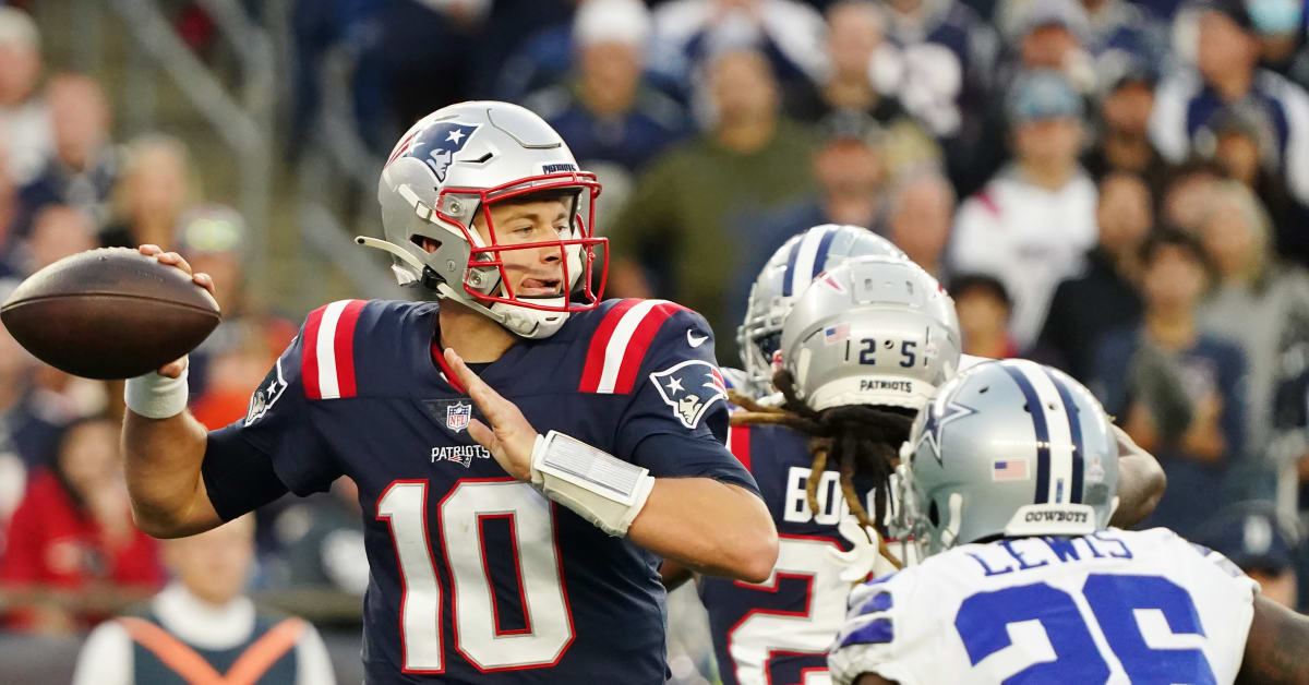 New England Patriots Dominated by Dallas Cowboys in First Half Sports