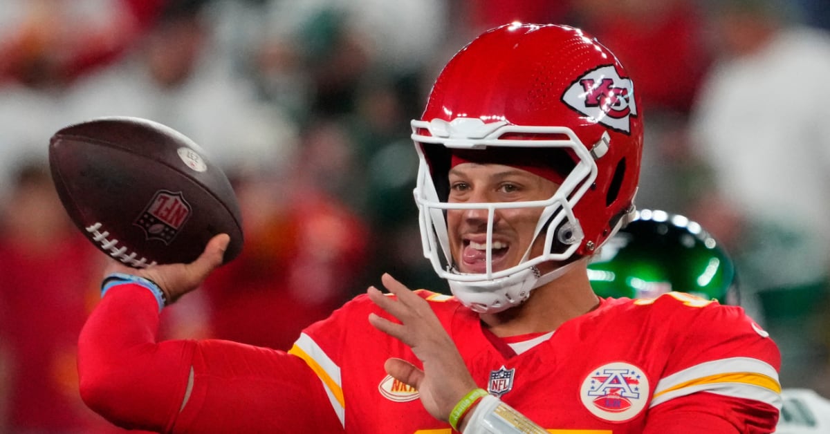 Where Chicago Bears Would Be with Patrick Mahomes at QB - Sports  Illustrated Chicago Bears News, Analysis and More