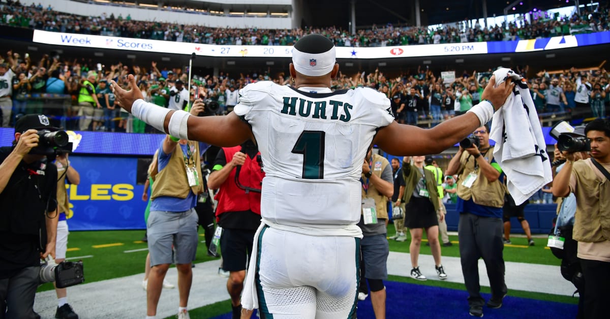 Eagles fans rush stores for NFC Championship gear