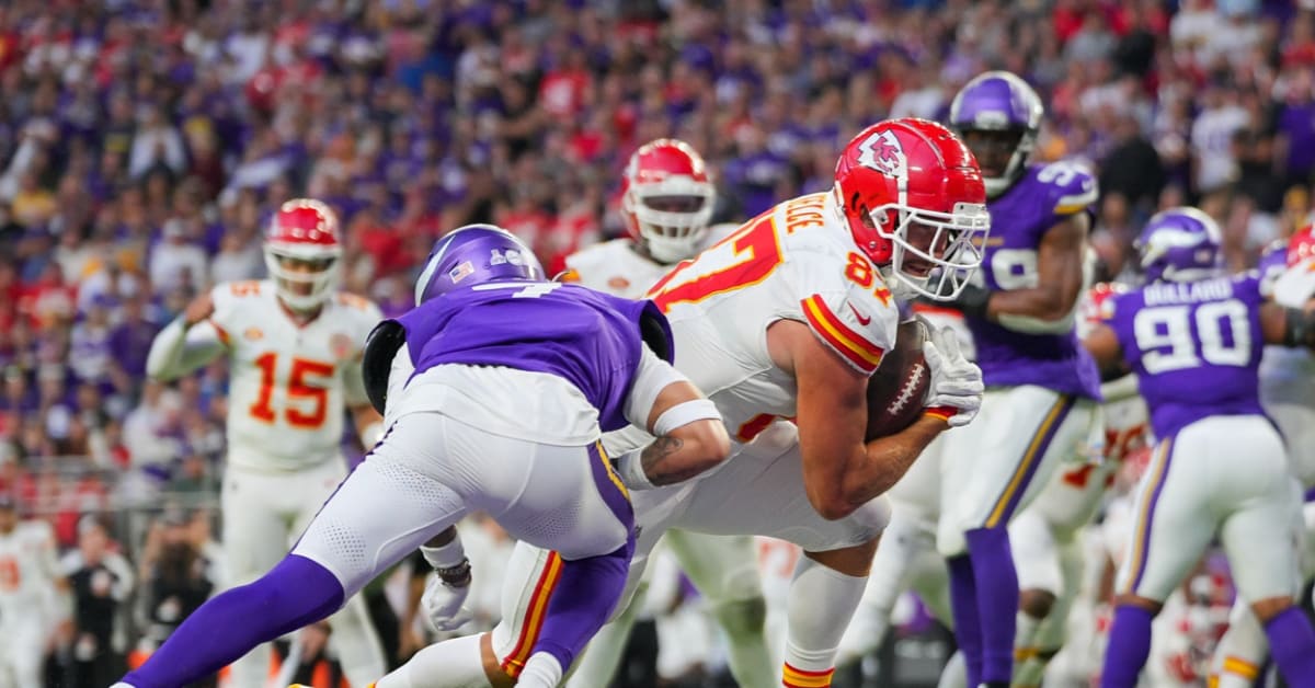 Vikings defense gives up big plays in loss to Chiefs