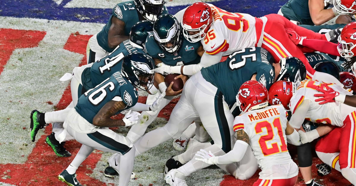 Philadelphia Eagles' DeVonta Smith on Being Captain: 'It Was a Shock to Me'  - Sports Illustrated Philadelphia Eagles News, Analysis and More