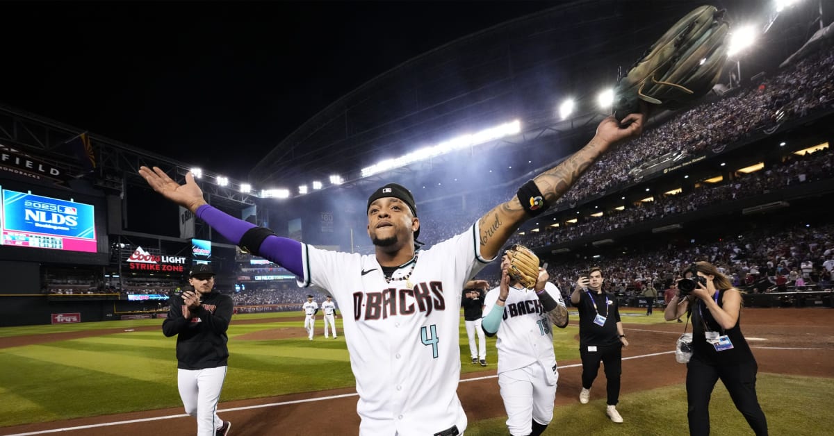 All-white Toronto Blue Jays uniforms get roasted by fans