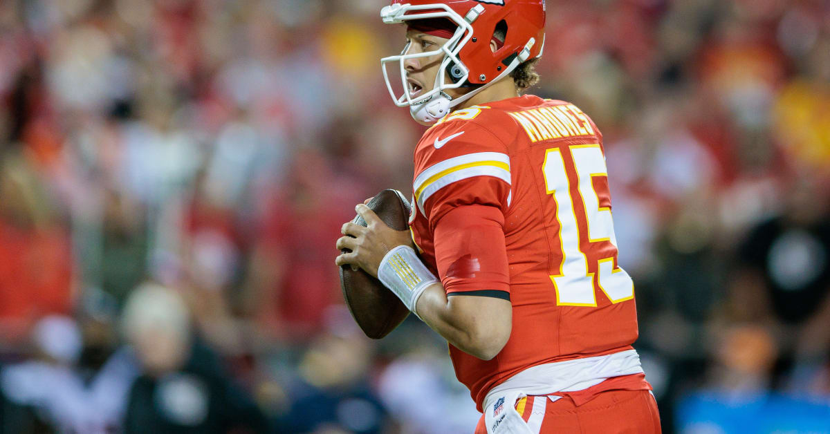 What's happening with Patrick Mahomes and the Kansas City Chiefs? Are  critics overreacting to their struggles on offense?, NFL News