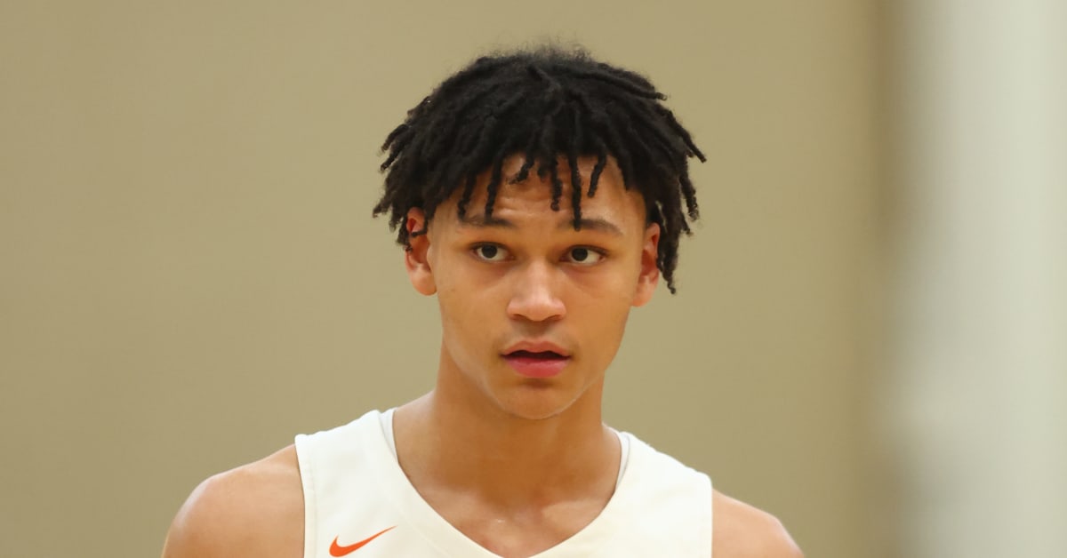 Kentucky Basketball 2025 Top 10 prospect Isiah Harwell discusses