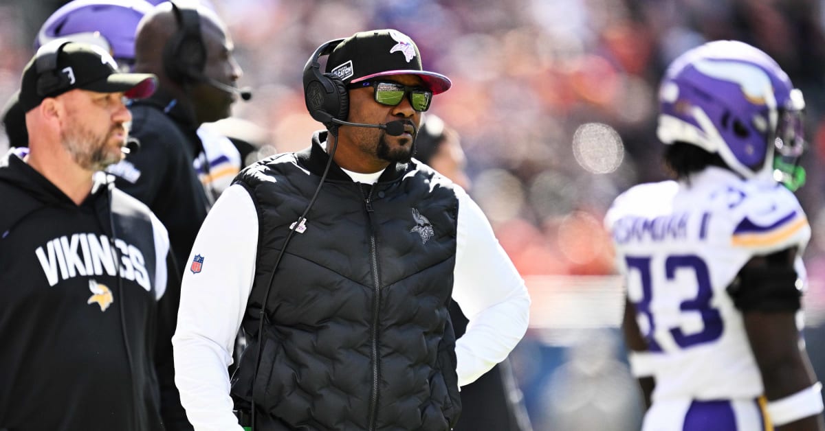 Brian Flores and the Vikings are blitzing opponents at a historic rate ...