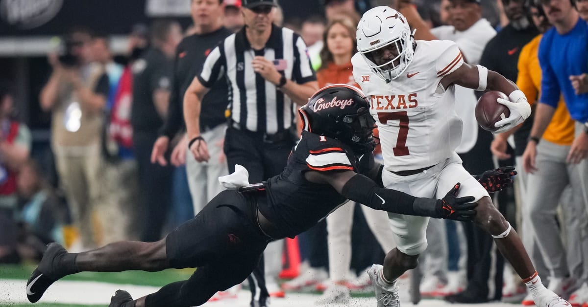 WATCH: Texas Longhorns' Keilan Robinson Breaks Off A Massive TD Run To ...