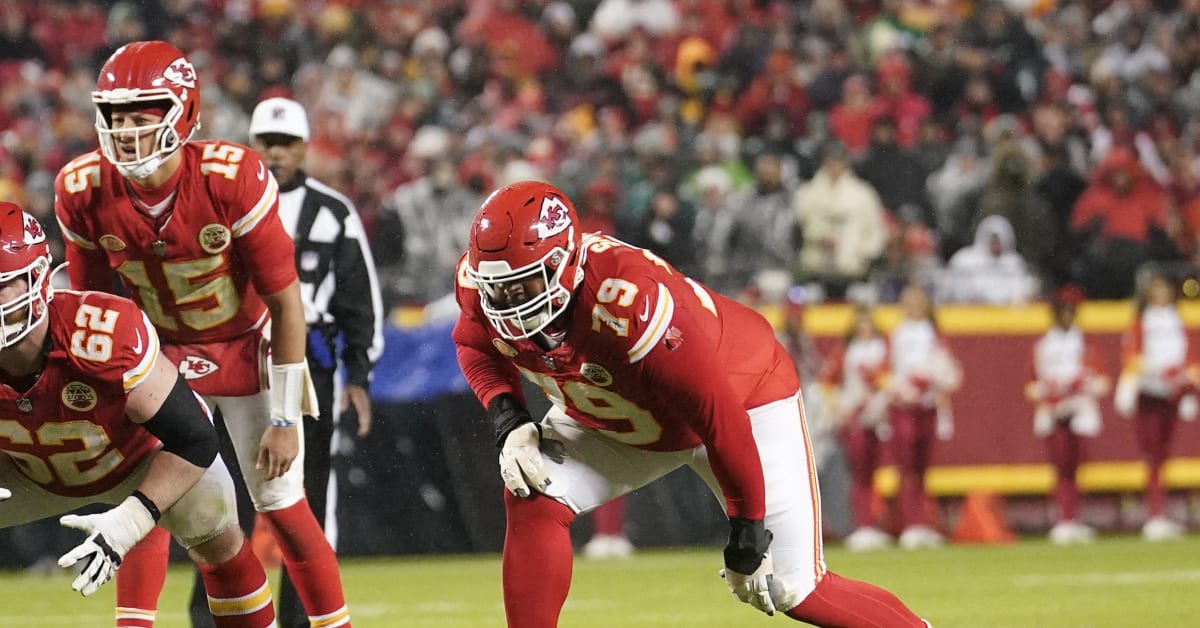 KC Chiefs Vs. NE Patriots Week 15 Injuries And Inactives: Who's In, Who ...