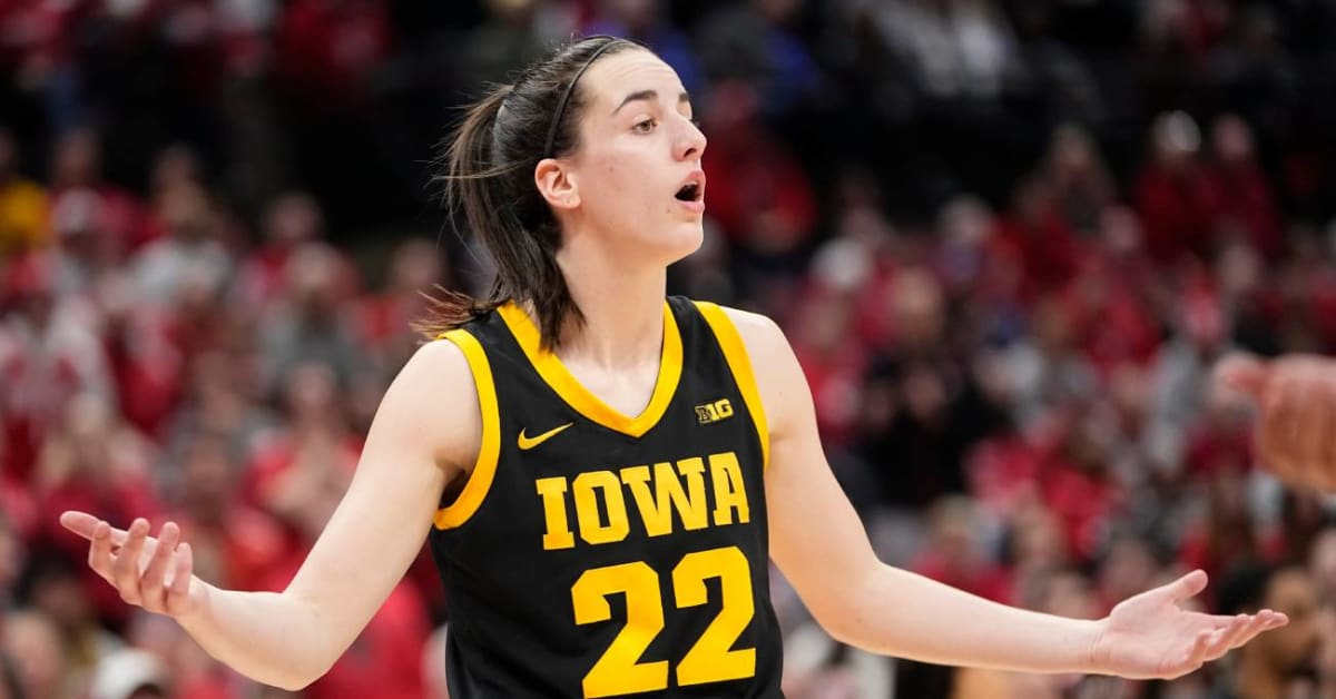 Iowa’s Caitlin Clark Painfully Collides With Ohio State Fan On Court ...