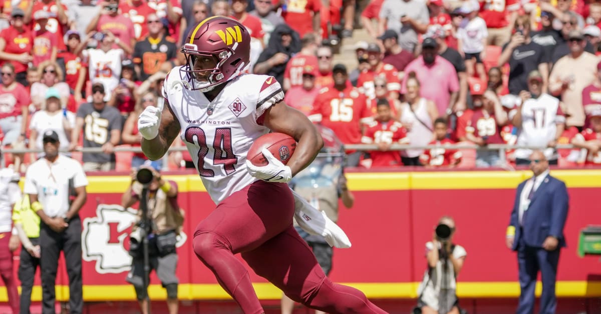 Washington Commanders running back Antonio Gibson soars over line of  scrimmage for pile-up TD