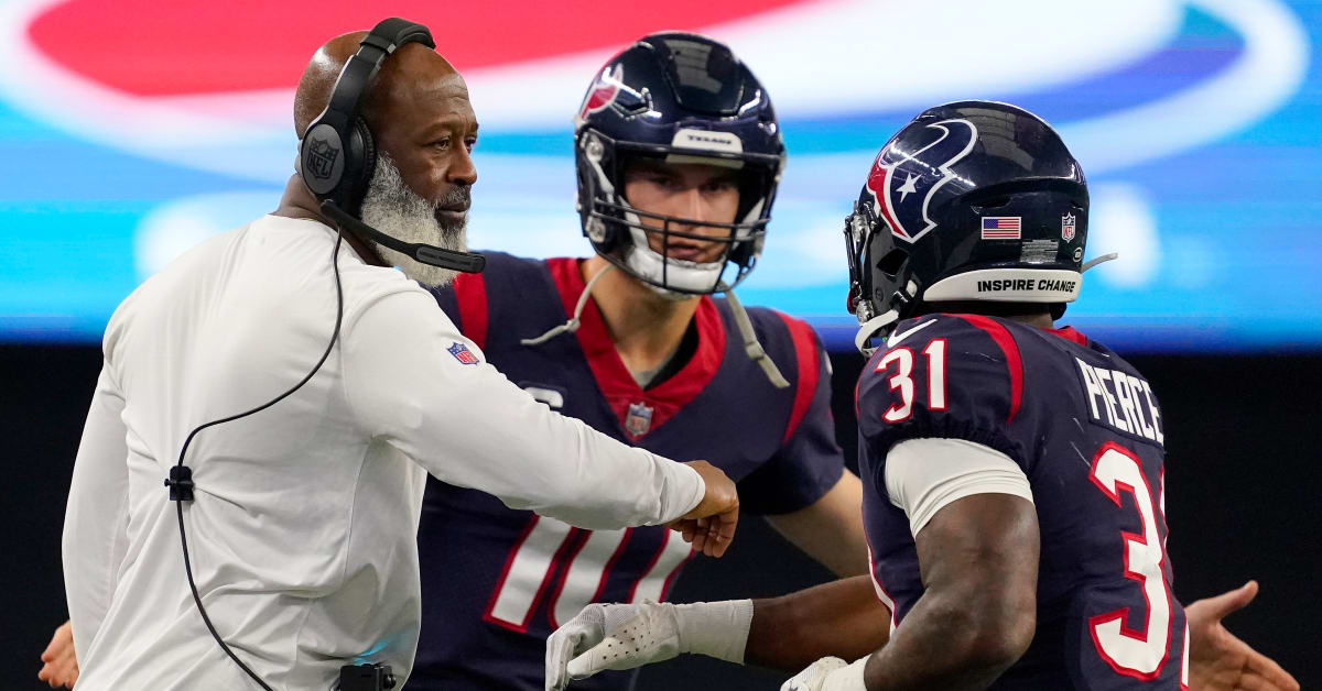 Houston Texans Nearly Stun Kansas City Chiefs, Patrick Mahomes, Fall in  Overtime Heartbreaker - Sports Illustrated Houston Texans News, Analysis  and More