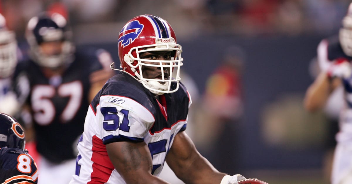 Takeo Spikes honored as 'Legend of the Game' by Bills in home opener