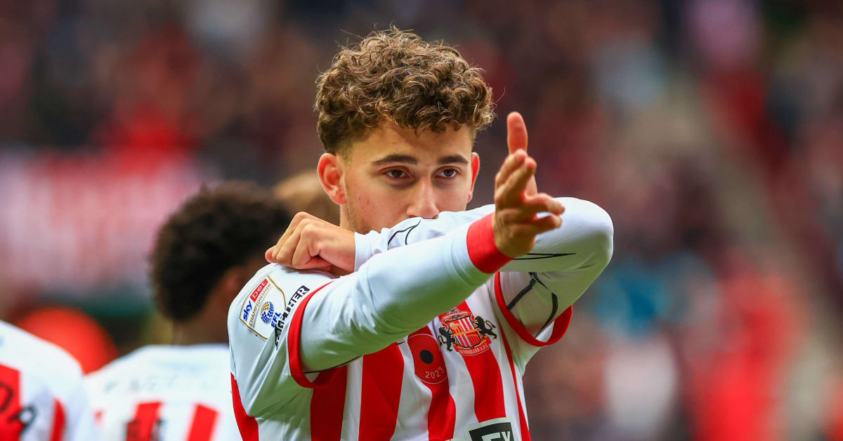 Sunderland coach backs 'creative and quality' youngster to force selection  dilemma - Sports Illustrated Sunderland Nation