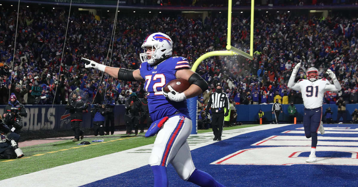 Buffalo Bills offensive tackle Tommy Doyle (72) defends against