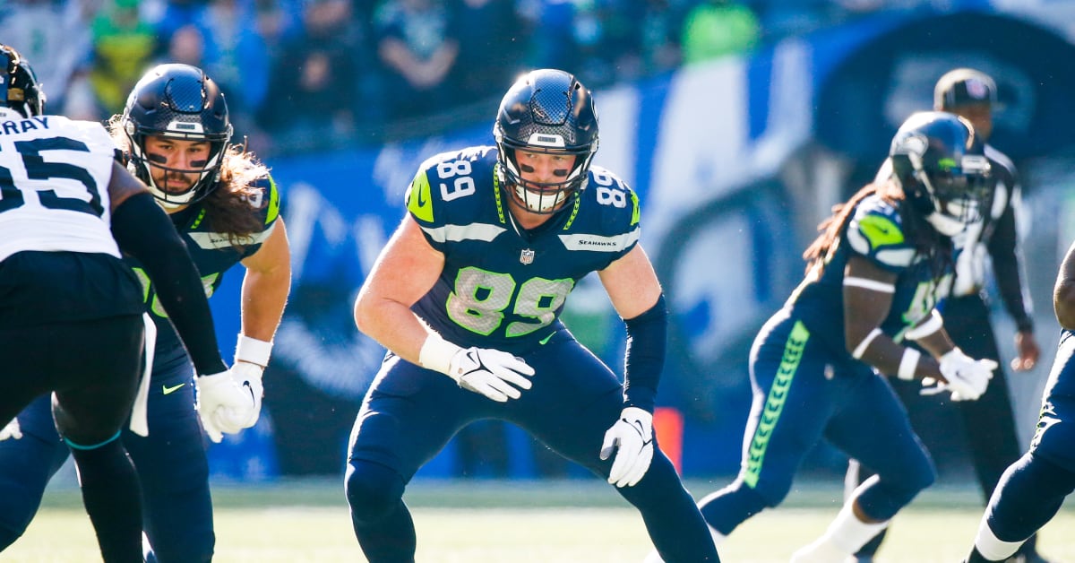Seattle Seahawks TE Will Dissly Returns from Injury 'Trying to