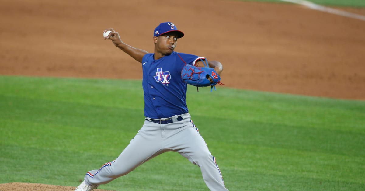 Yoshi Tsutsugo Arrives at Texas Rangers Spring Training - Sports  Illustrated Texas Rangers News, Analysis and More