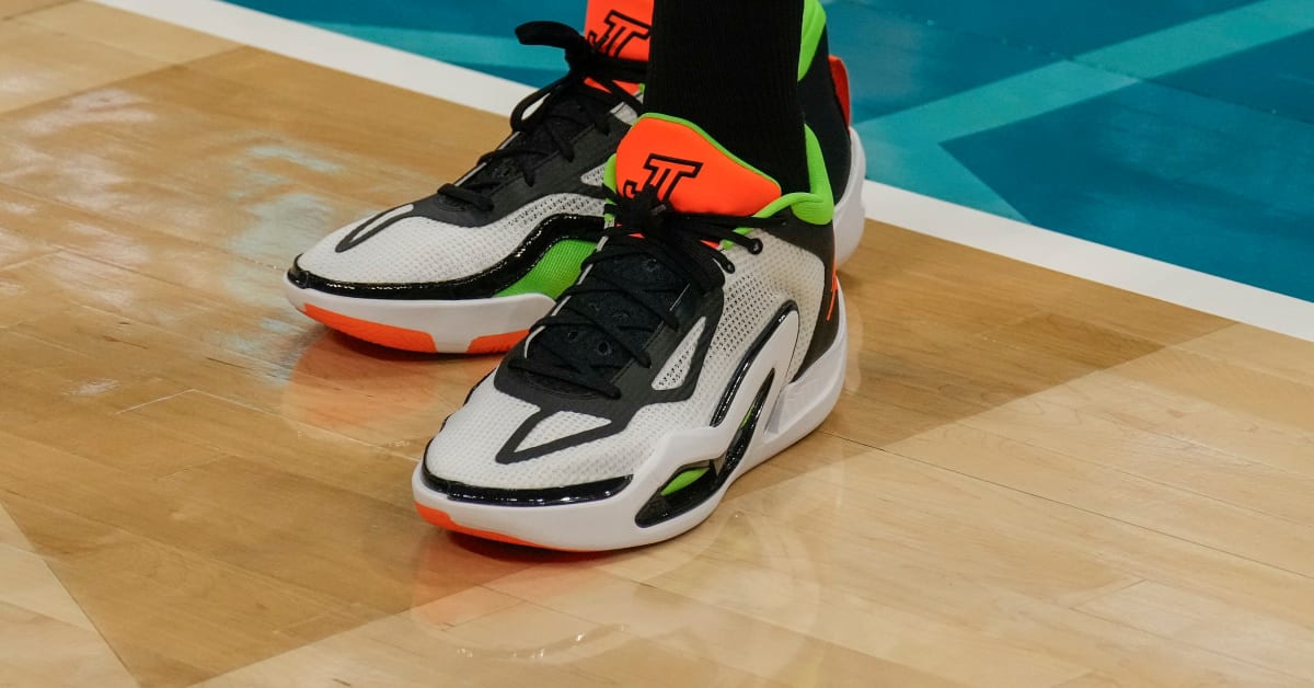 Which basketball shoes Gary Payton II wore