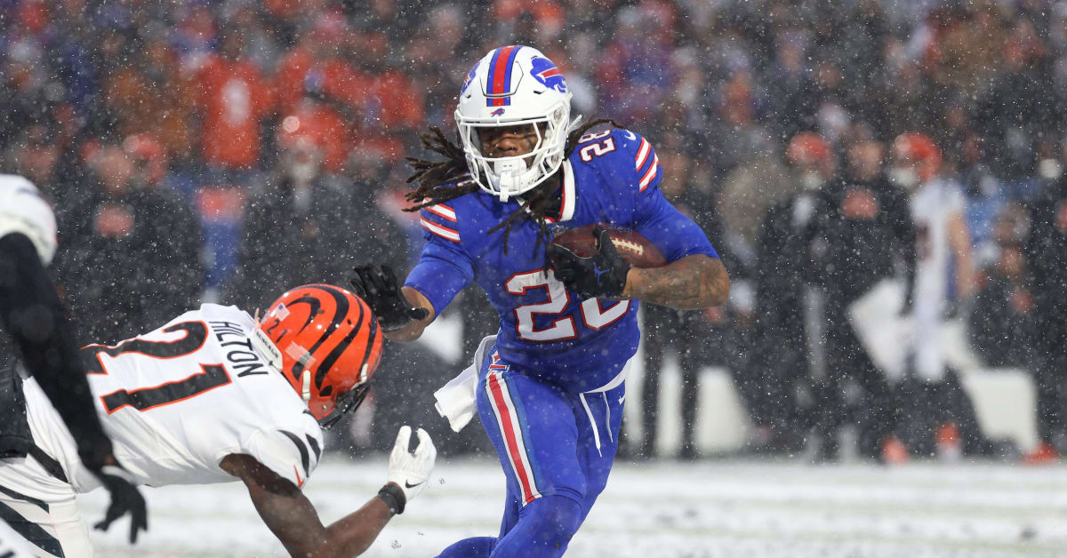 Buffalo Bills running back James Cook (28) rushes in the first half against  the Cleveland Browns during an NFL football game, Sunday, Nov. 20, 2022, in  Detroit. (AP Photo/Rick Osentoski Stock Photo - Alamy