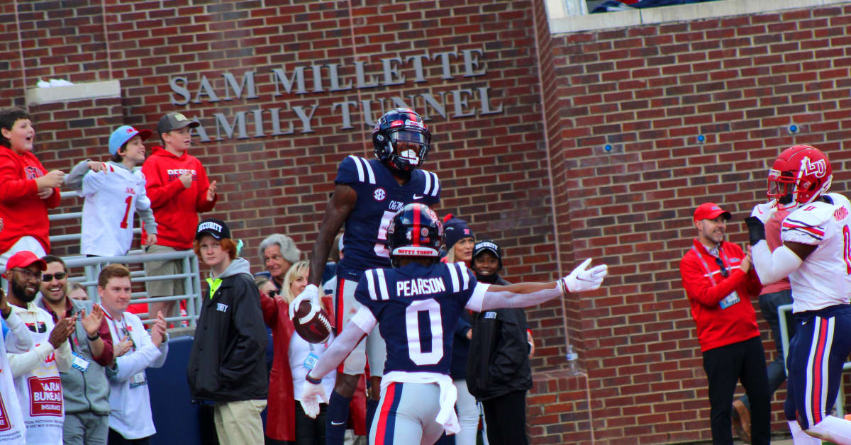 Ex-Ole Miss Rebels WR AJ Brown Upset With QB During Thursday Night Football  - The Grove Report – Sports Illustrated at Ole Miss