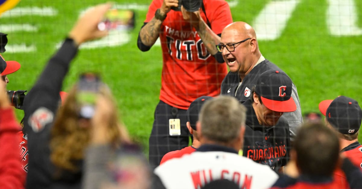 Terry Francona takes out lineup card for Cleveland Guardians' final game of  2023 