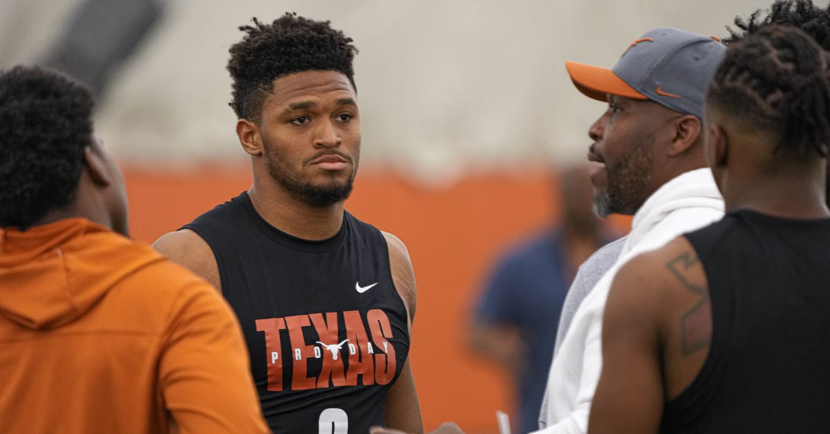 WATCH Roschon Johnson Performs at Texas Longhorns Pro Day, Bijan