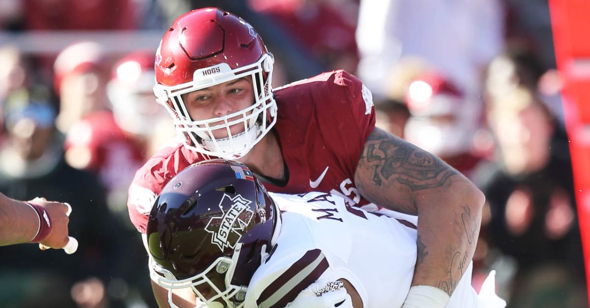 Dallas Cowboy, former Arkansas Razorback John Ridgeway Receives High Praise  After Interview on KTCK The Ticket - Sports Illustrated All Hogs News,  Analysis and More