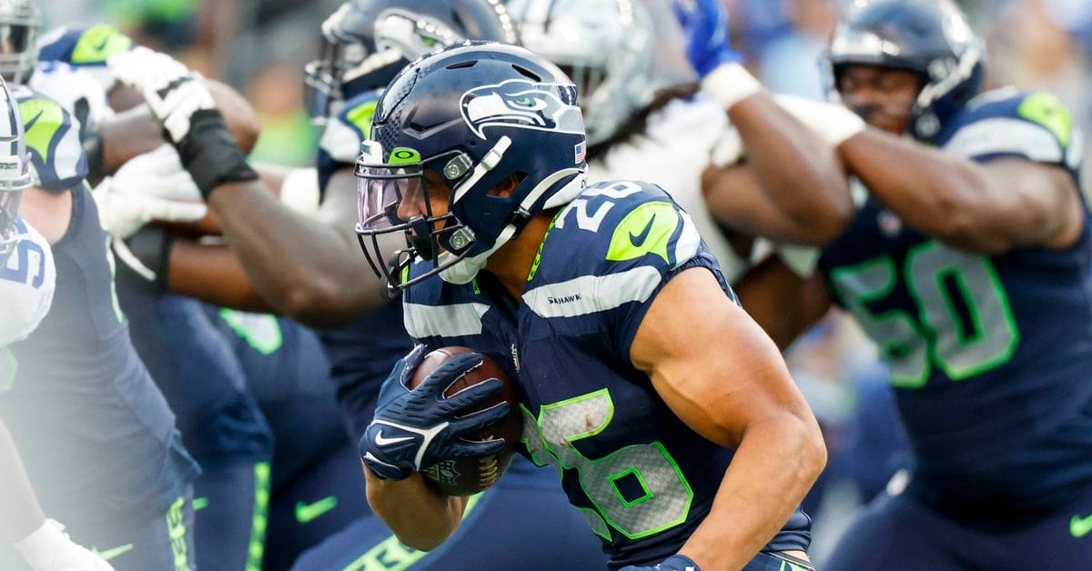 Seattle Seahawks' Jake Bobo Has Geno Smith, Bobby Wagner 'Excited!' -  Sports Illustrated Seattle Seahawks News, Analysis and More