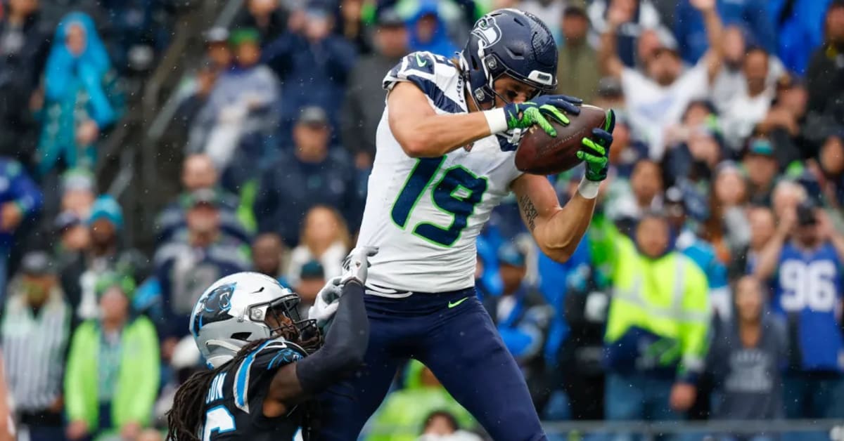 Seahawks Tyler Lockett got Jake Bobo's ball from 1st NFL TD