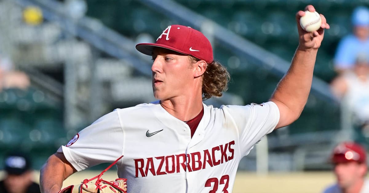 Arkansas baseball vs. UNC in super regional Game 2