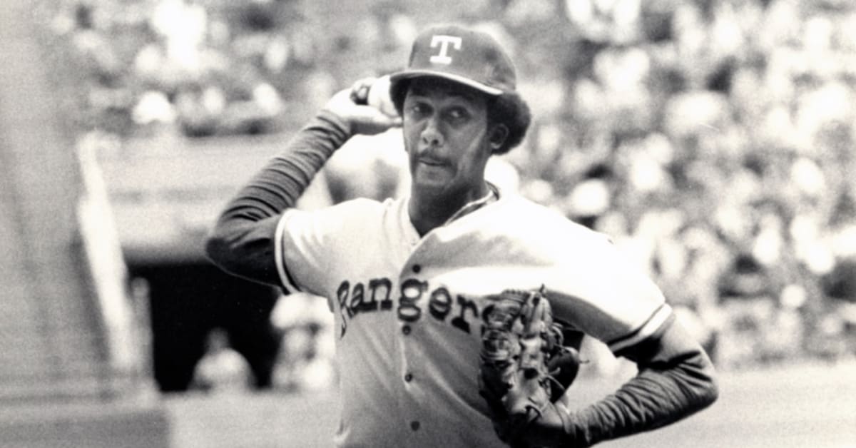 Red Sox trade future Hall of Fame pitcher Fergie Jenkins to Rangers