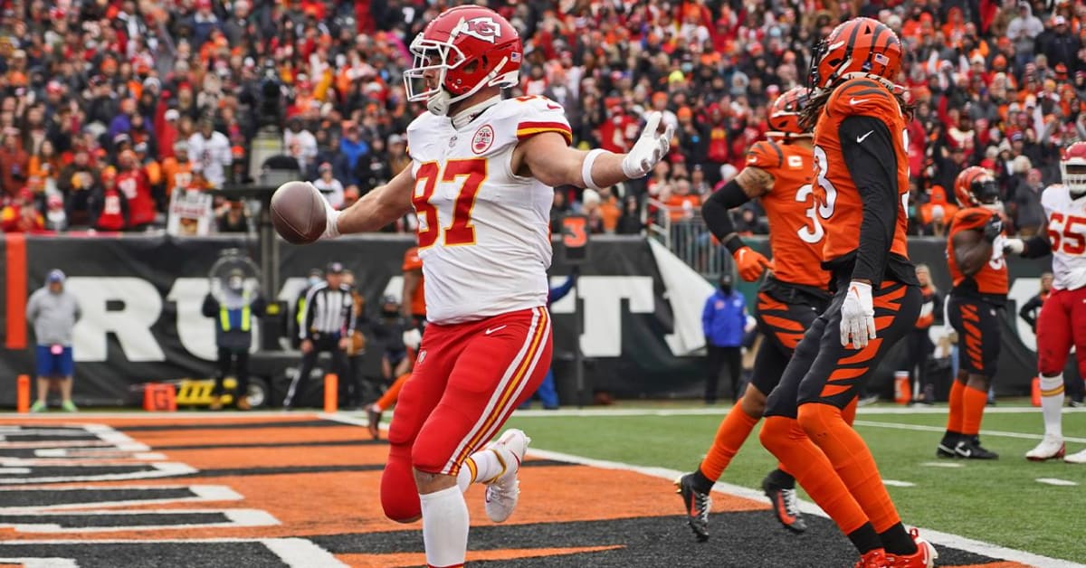 AFC Championship Game 2022 player props, Bengals vs. Chiefs picks, odds:  Clyde Edwards-Helaire Over 37.5 yards 