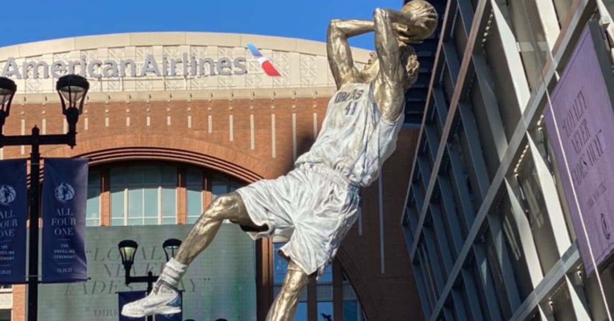 Heartbreaking: The Dirk Statue Was Unveiled And It Does Not