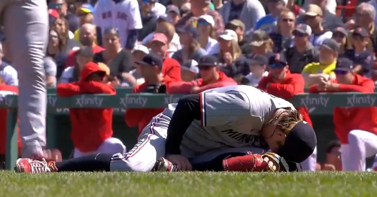 Twins' Maeda leaves after hit by 111 mph line drive on ankle – KGET 17