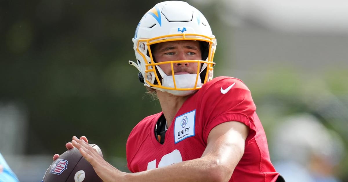 San Francisco 49ers' Sam Darnold Emulating Los Angeles Rams' 'Gunslinger'  Matthew Stafford in Practice - Sports Illustrated LA Rams News, Analysis  and More