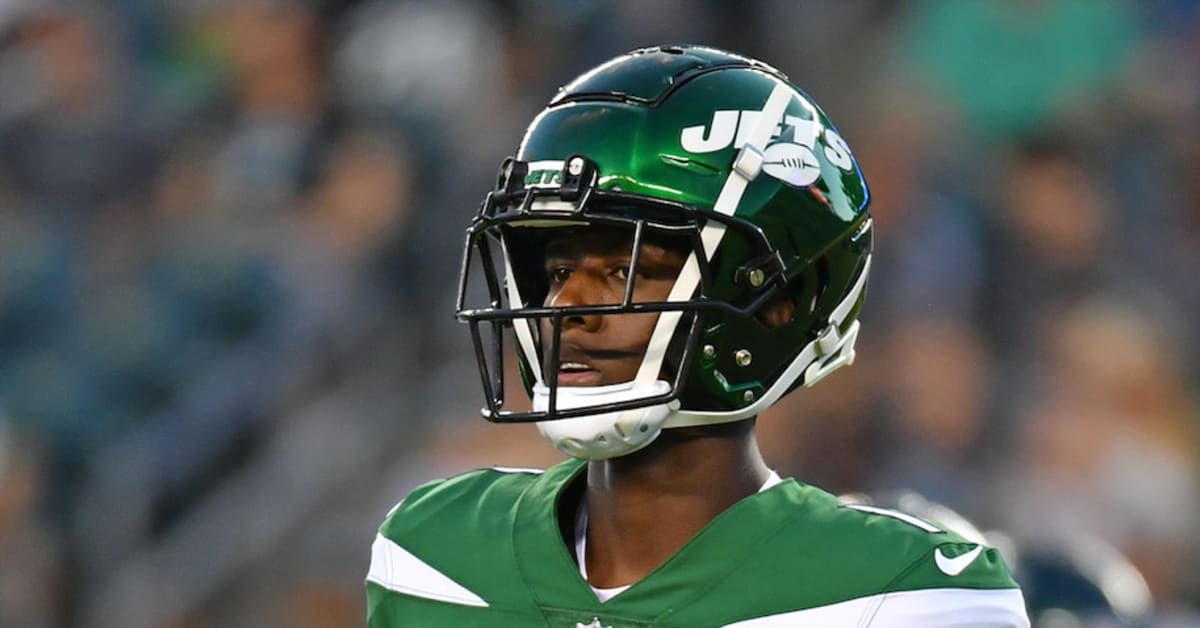 Look: Ahmad Sauce Gardner, Coby Bryant, Other Rookies Swap Jerseys After  Jets Loss To Seahawks - All Bearcats