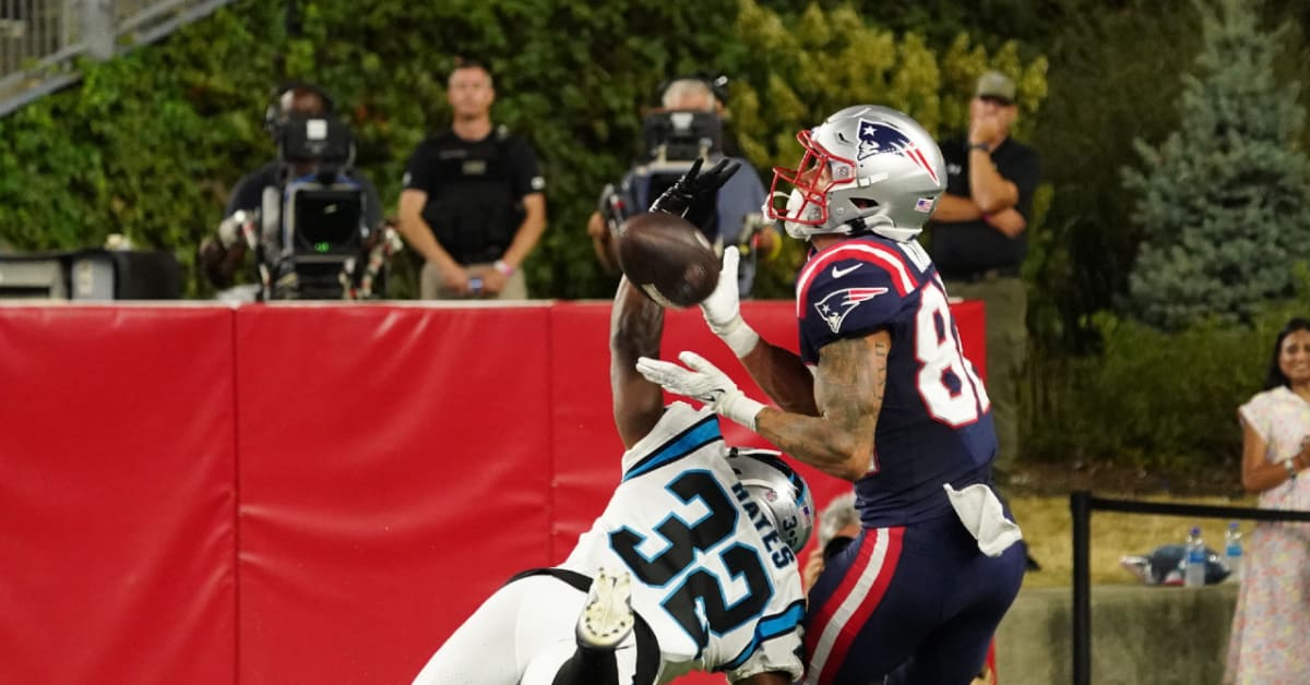 New England Patriots wide receiver Tre Nixon (82) runs the ball