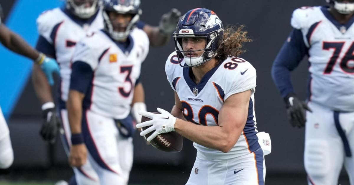 Denver Broncos tight end Adam Trautman warms up prior to an NFL preseason  football game against the Arizona Cardinals, Friday, Aug. 11, 2023, in  Glendale, Ariz. (AP Photo/Ross D. Franklin Stock Photo 