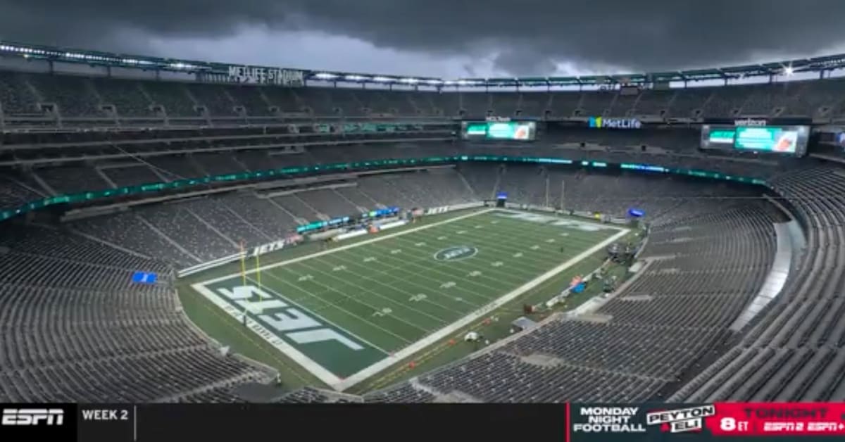 Fans Attending JetsBills Game Issued A Shelter In Place Warning Ahead