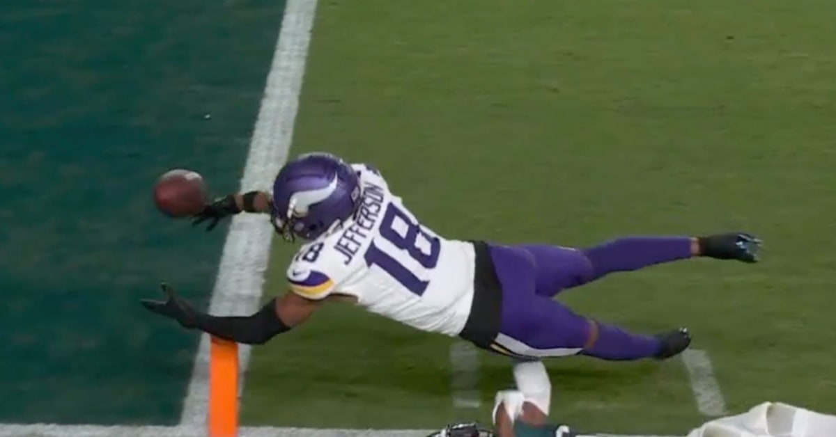 Vikings fumble game against Eagles